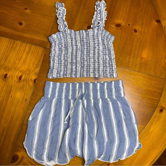 🖤Hollister Blue and White Striped Two-Piece Set - Picture 1 of 6